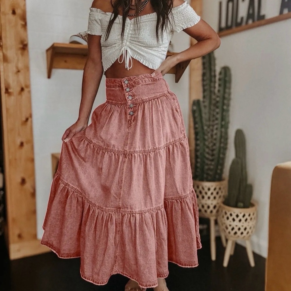 Chic Coral A-Line Tiered Skirt